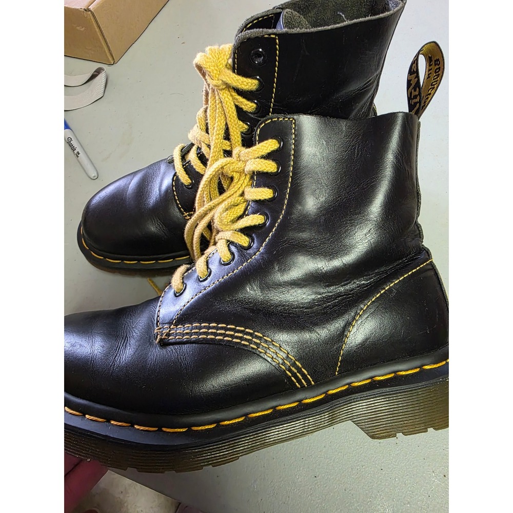 Dr. Martens 1460 Black Leather Yellow Stitch Lace Up Boots Womens 8 US L 39‎ EU
